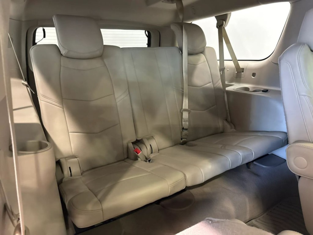 2017 Cadillac Escalade Image 30