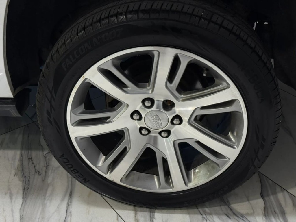 2017 Cadillac Escalade Image 31