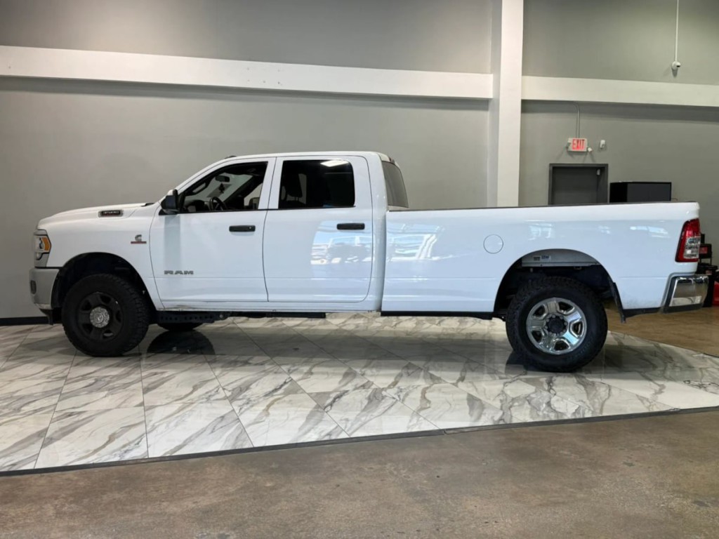 2021 RAM 3500 Image 9