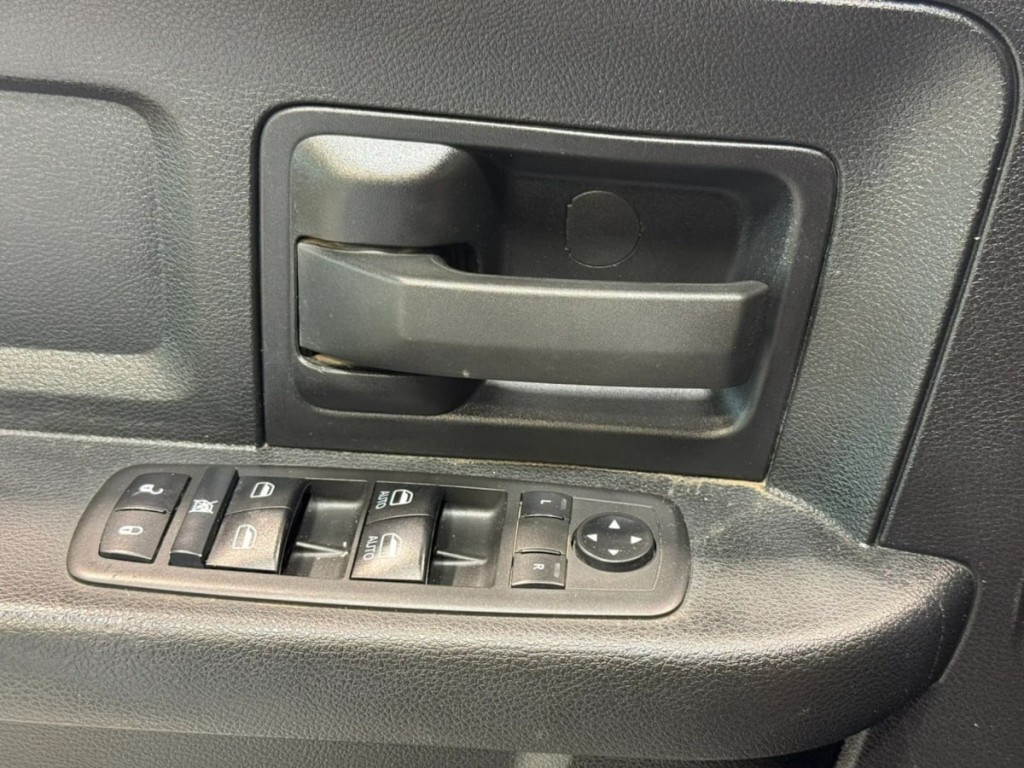 2021 RAM 3500 Image 11