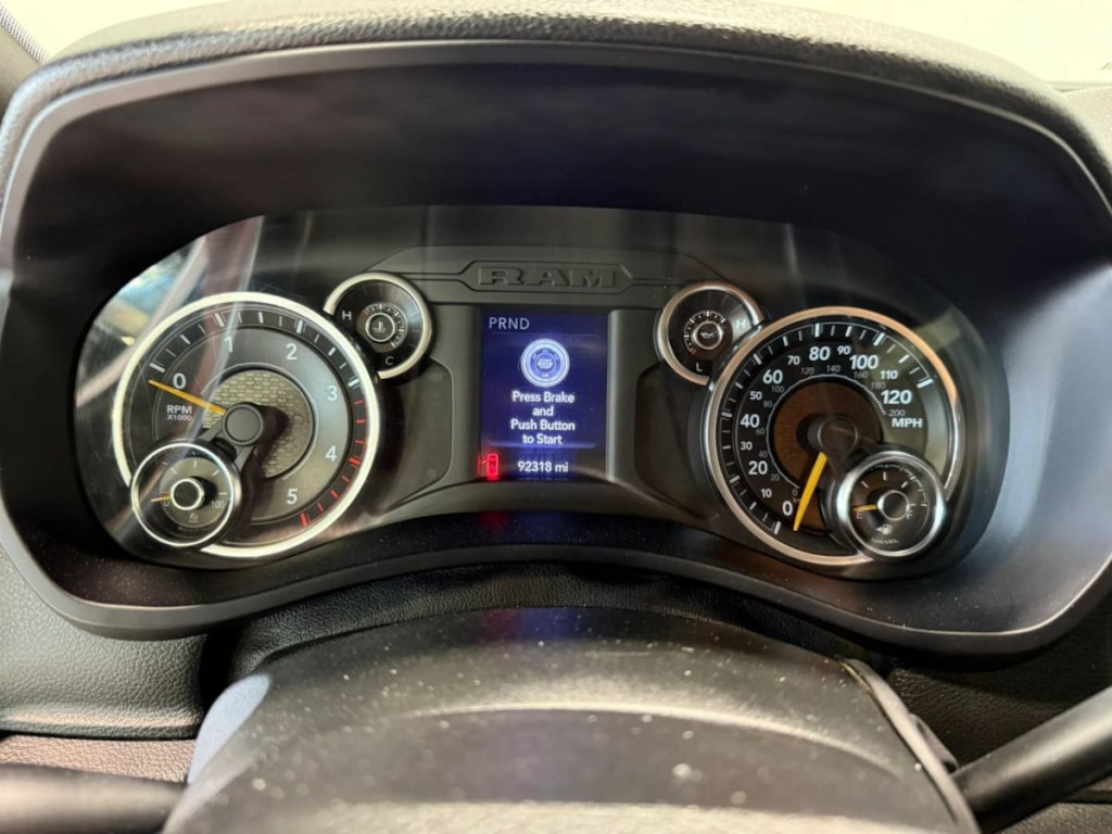 2021 RAM 3500 Image 16