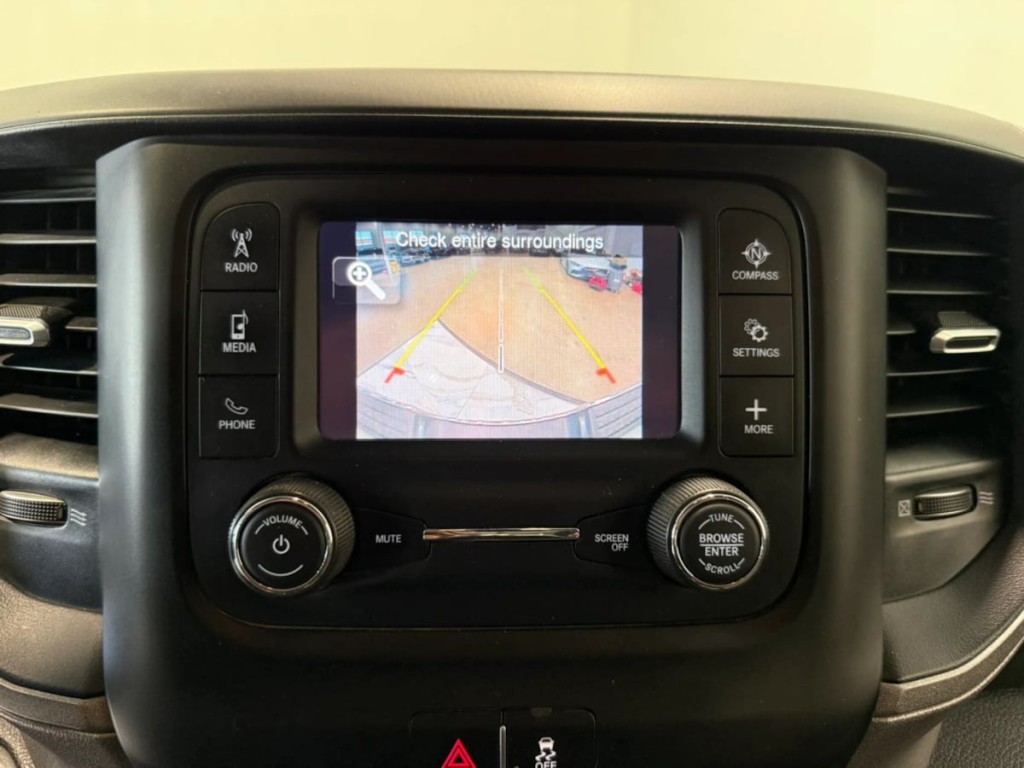 2021 RAM 3500 Image 19