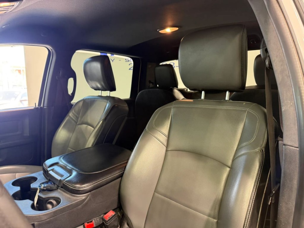 2021 RAM 3500 Image 21