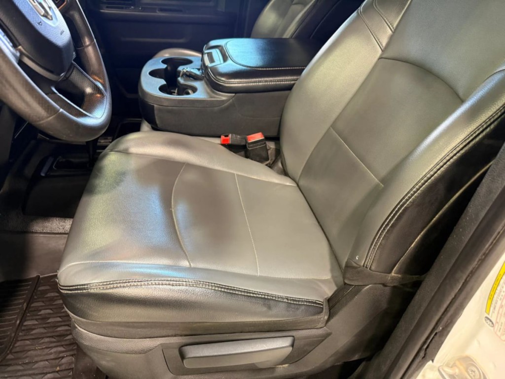 2021 RAM 3500 Image 22