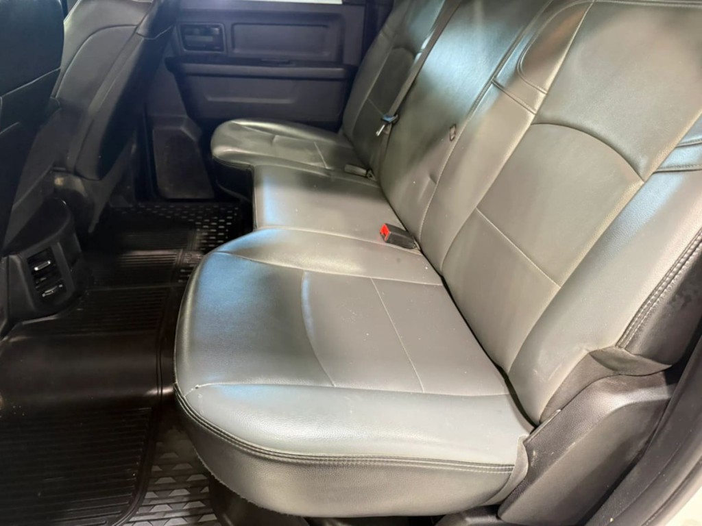 2021 RAM 3500 Image 24