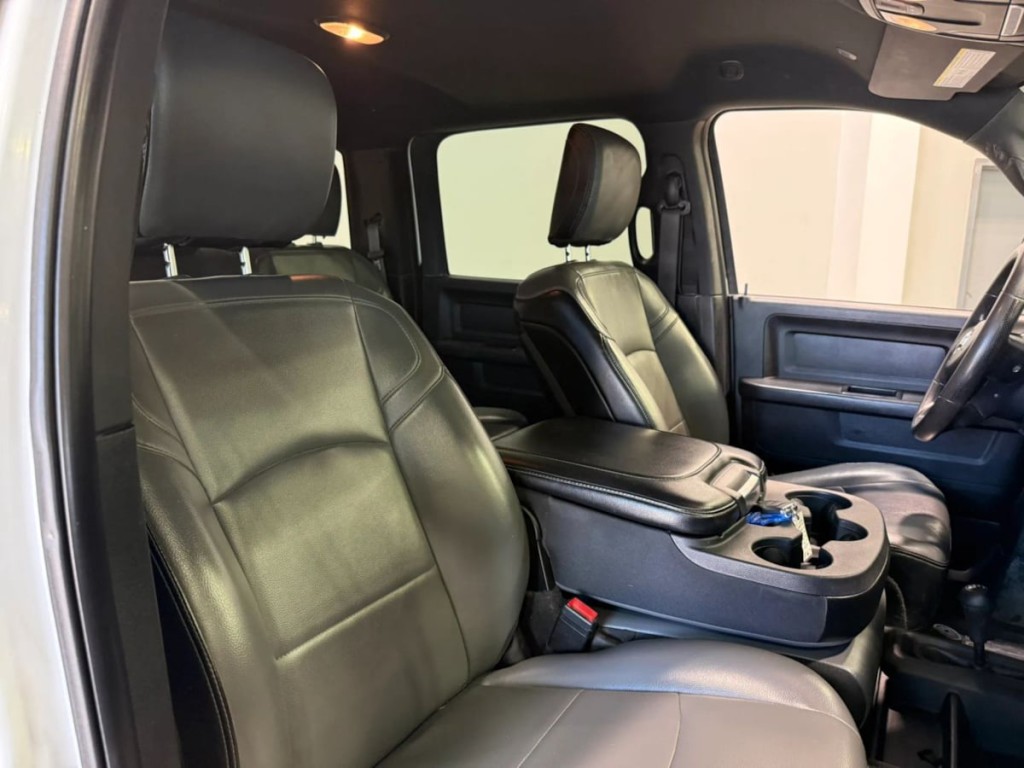 2021 RAM 3500 Image 25