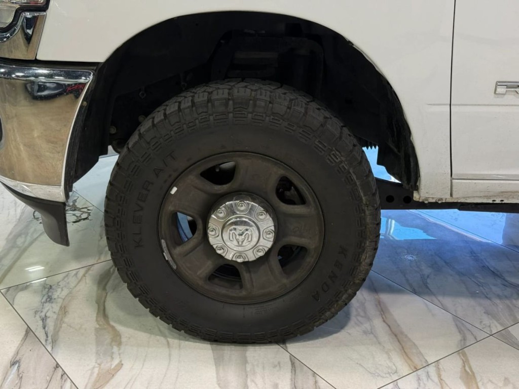 2021 RAM 3500 Image 29