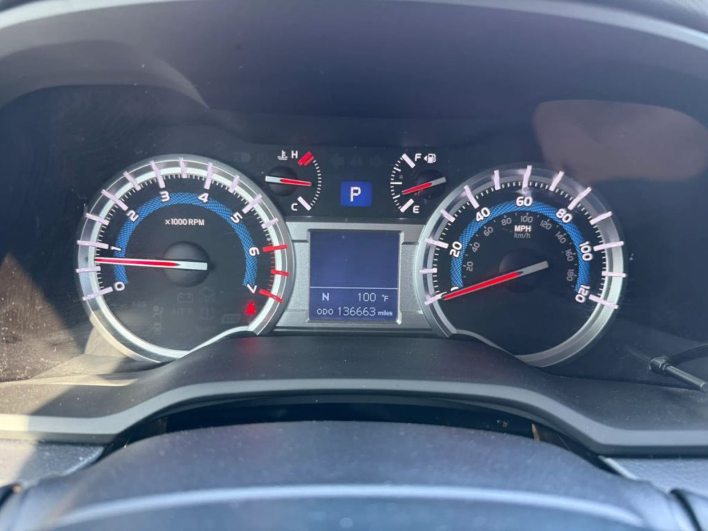 2015 Toyota 4Runner Image 16