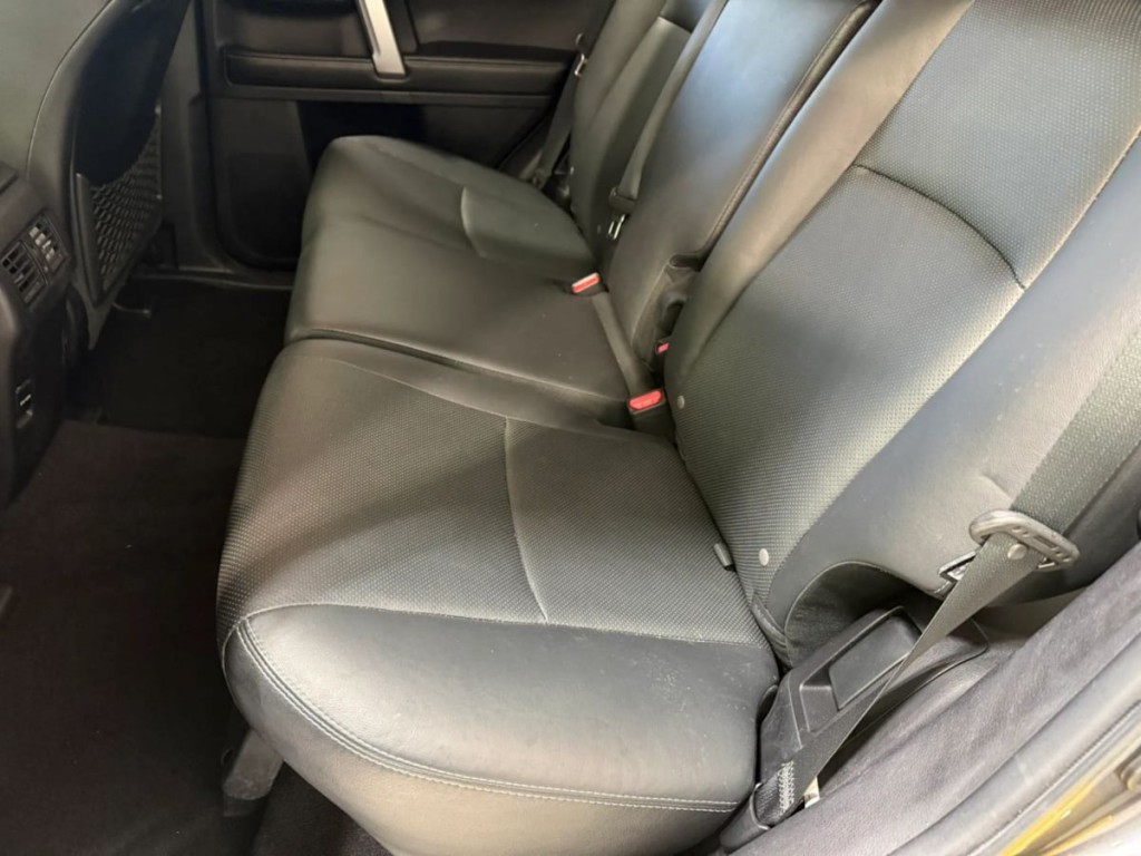 2015 Toyota 4Runner Image 25