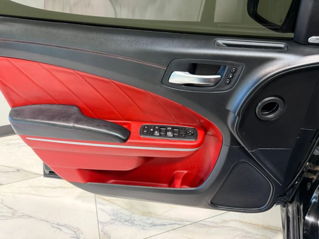 2022 Dodge Charger Image 9