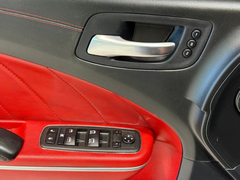 2022 Dodge Charger Image 10
