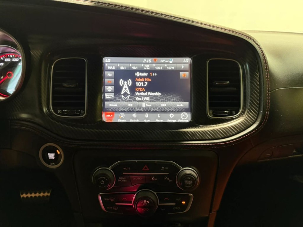 2022 Dodge Charger Image 16