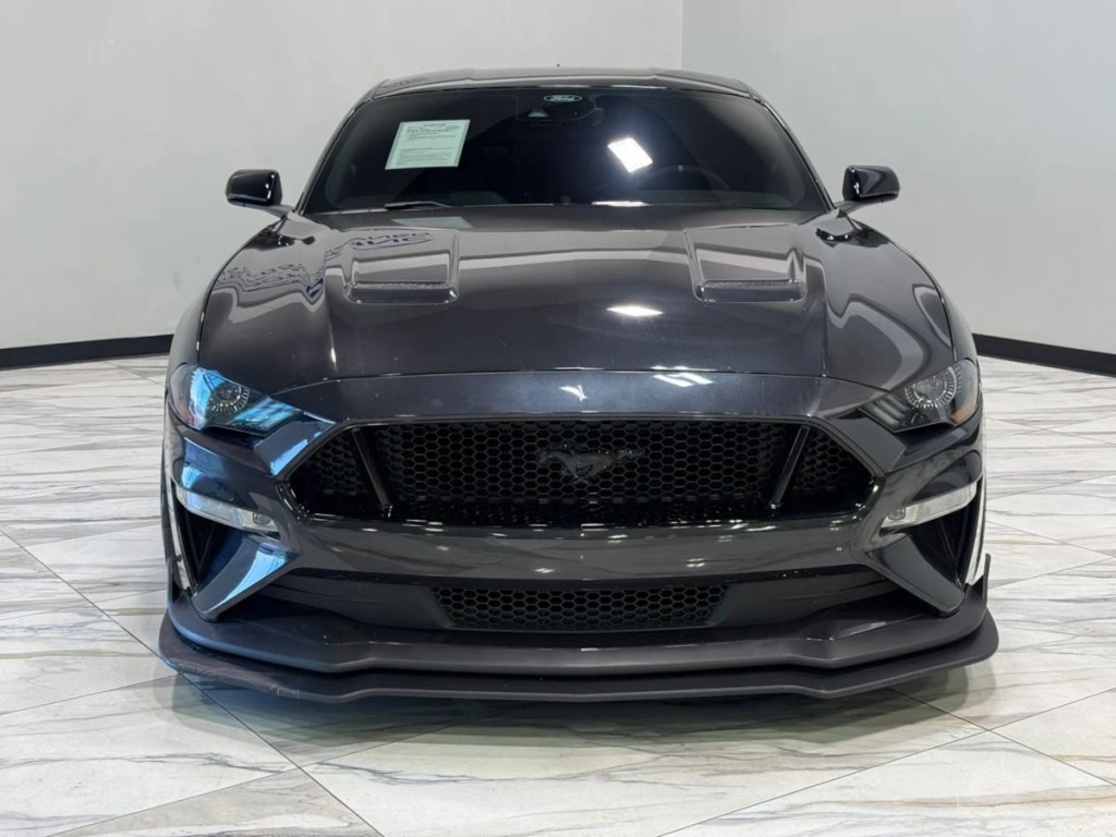 2023 Ford Mustang Image 3
