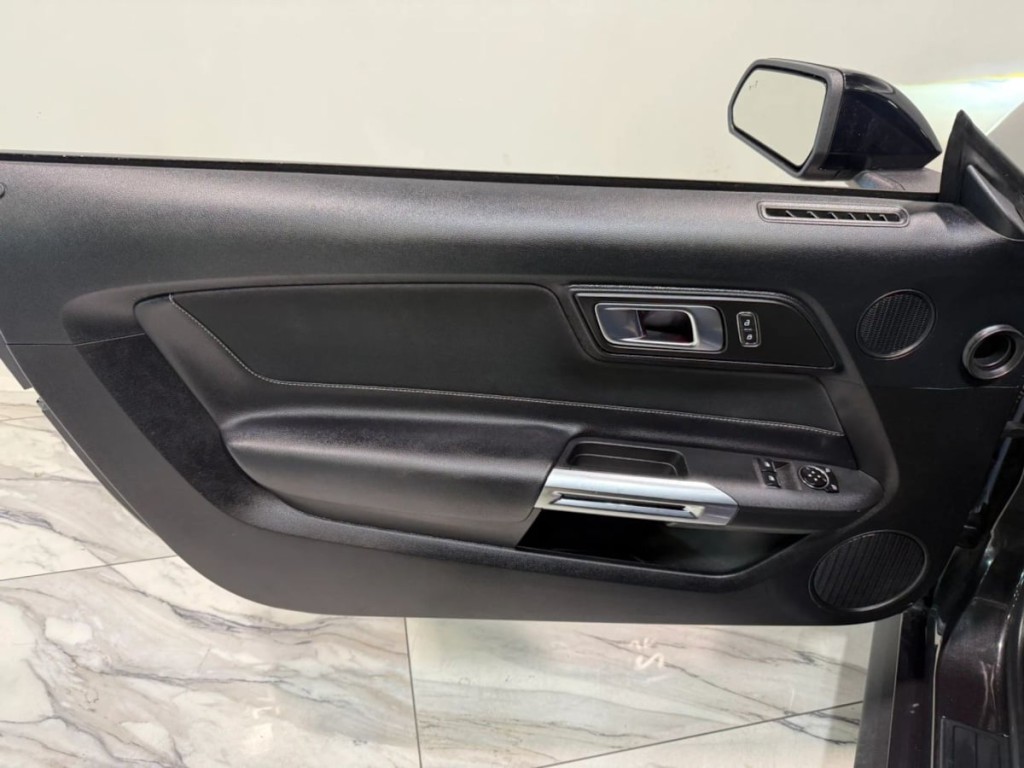 2023 Ford Mustang Image 12