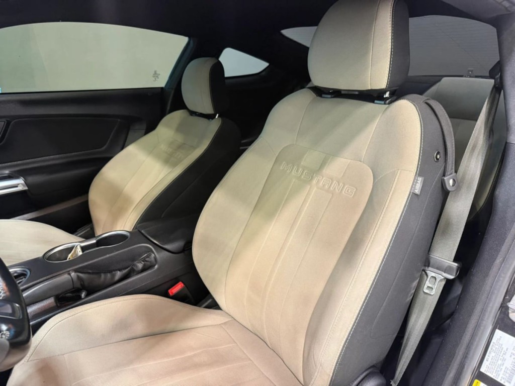 2023 Ford Mustang Image 22