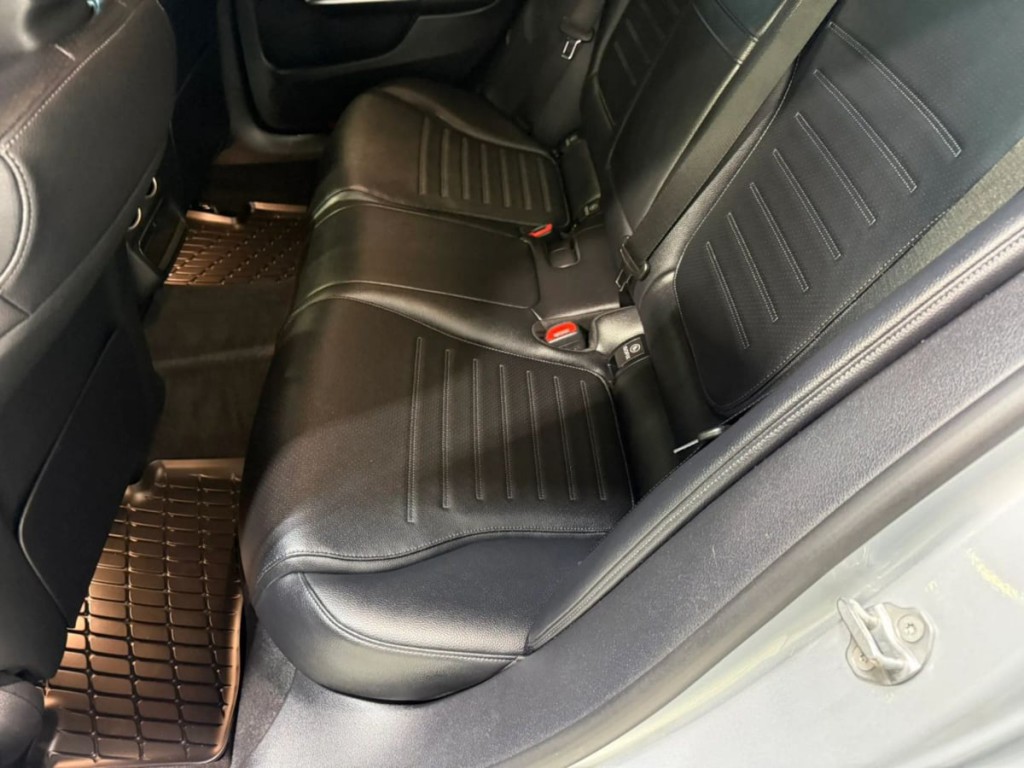 2023 Mercedes-Benz C-Class Image 25