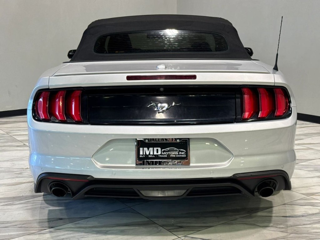 2019 Ford Mustang Image 7