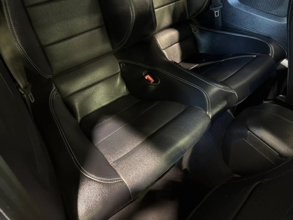 2019 Ford Mustang Image 30