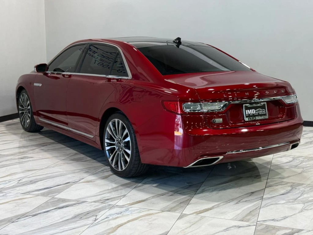2018 Lincoln Continental Image 8