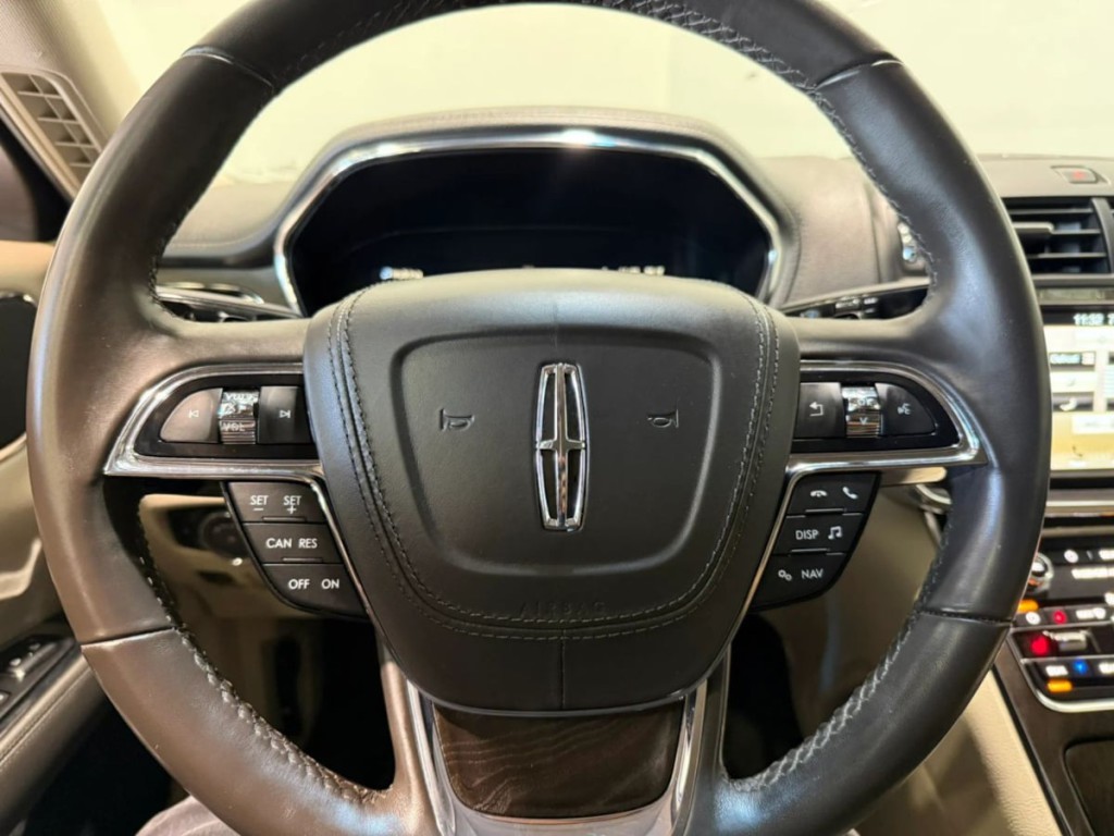 2018 Lincoln Continental Image 15