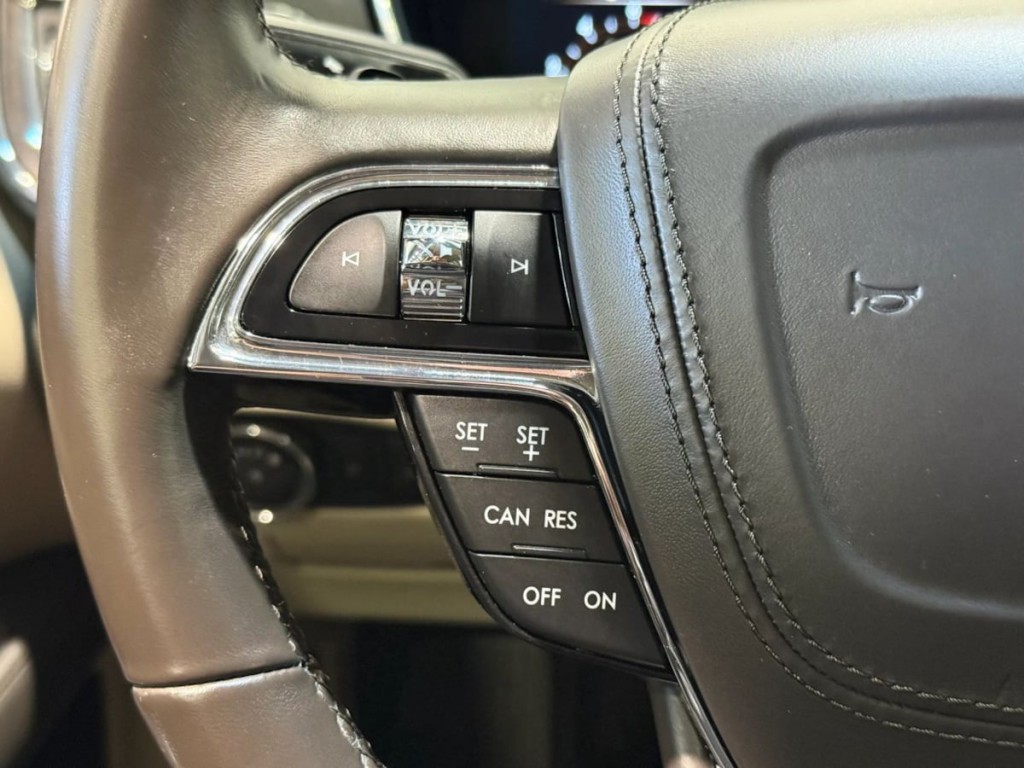 2018 Lincoln Continental Image 16