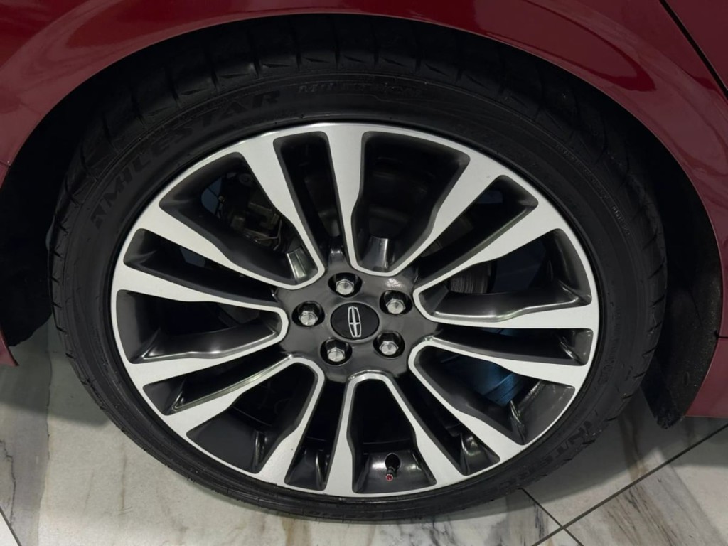 2018 Lincoln Continental Image 31