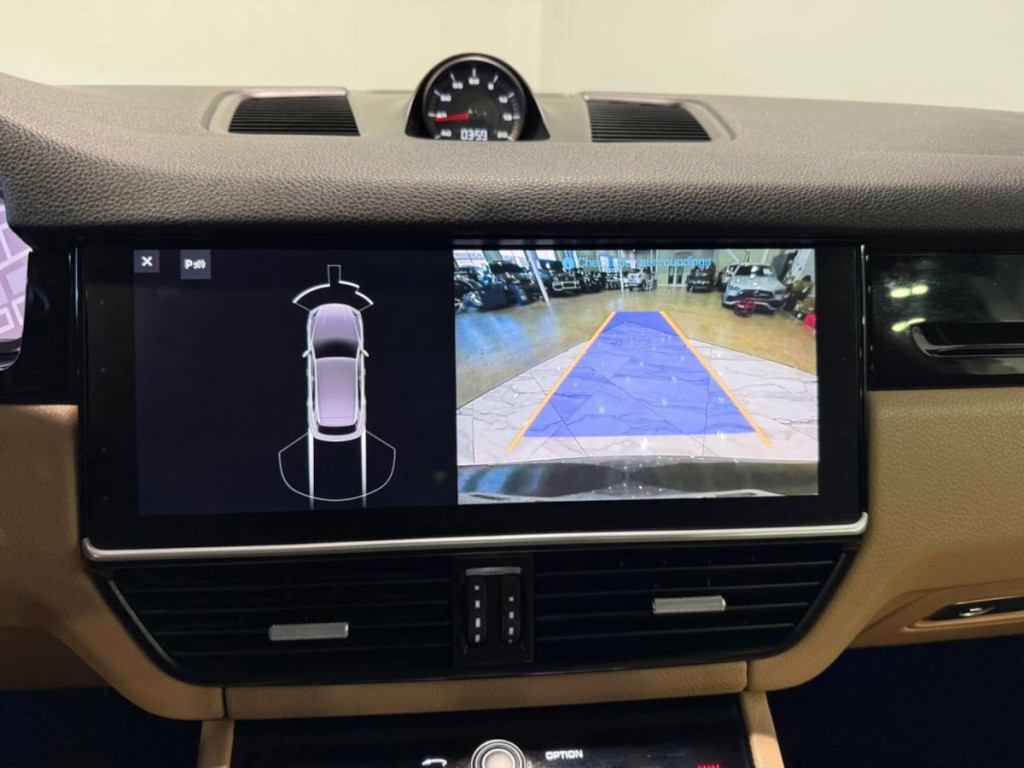 2019 Porsche Cayenne Image 21