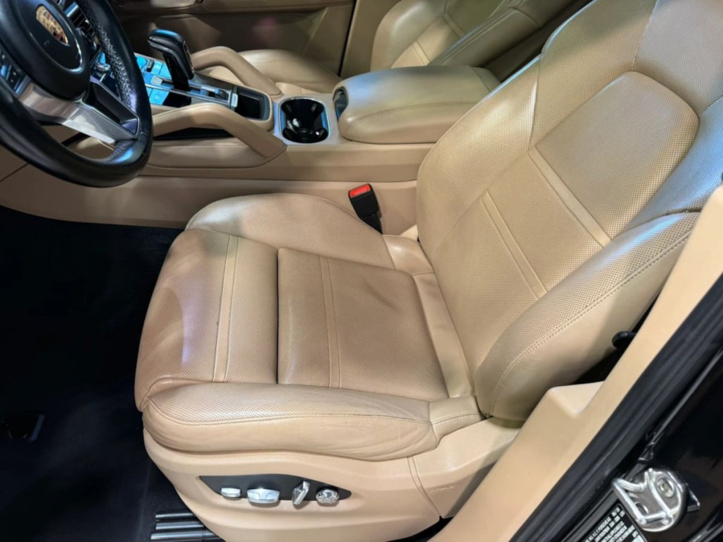 2019 Porsche Cayenne Image 24