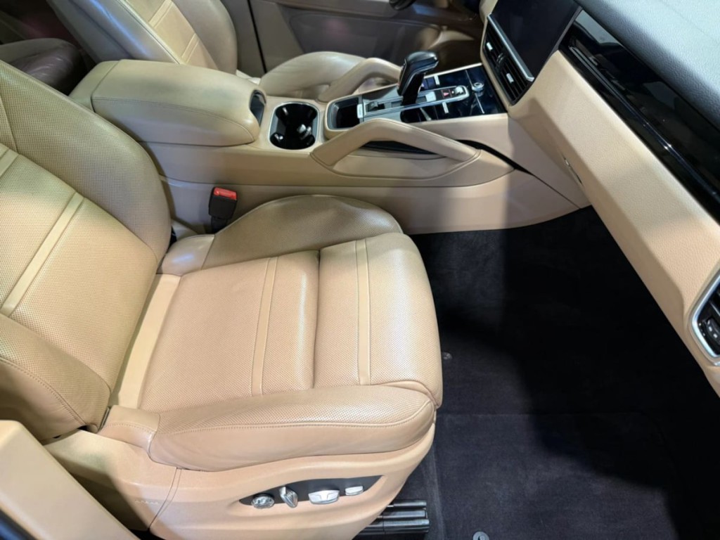 2019 Porsche Cayenne Image 28