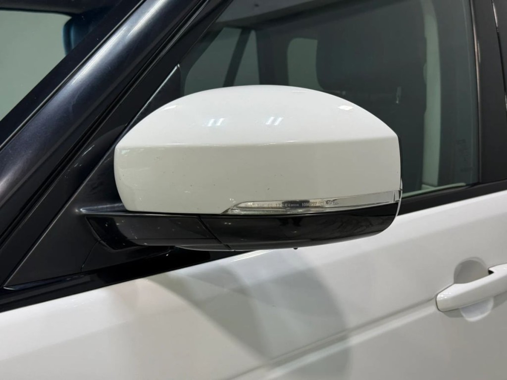 2019 Land Rover Range Rover Image 10