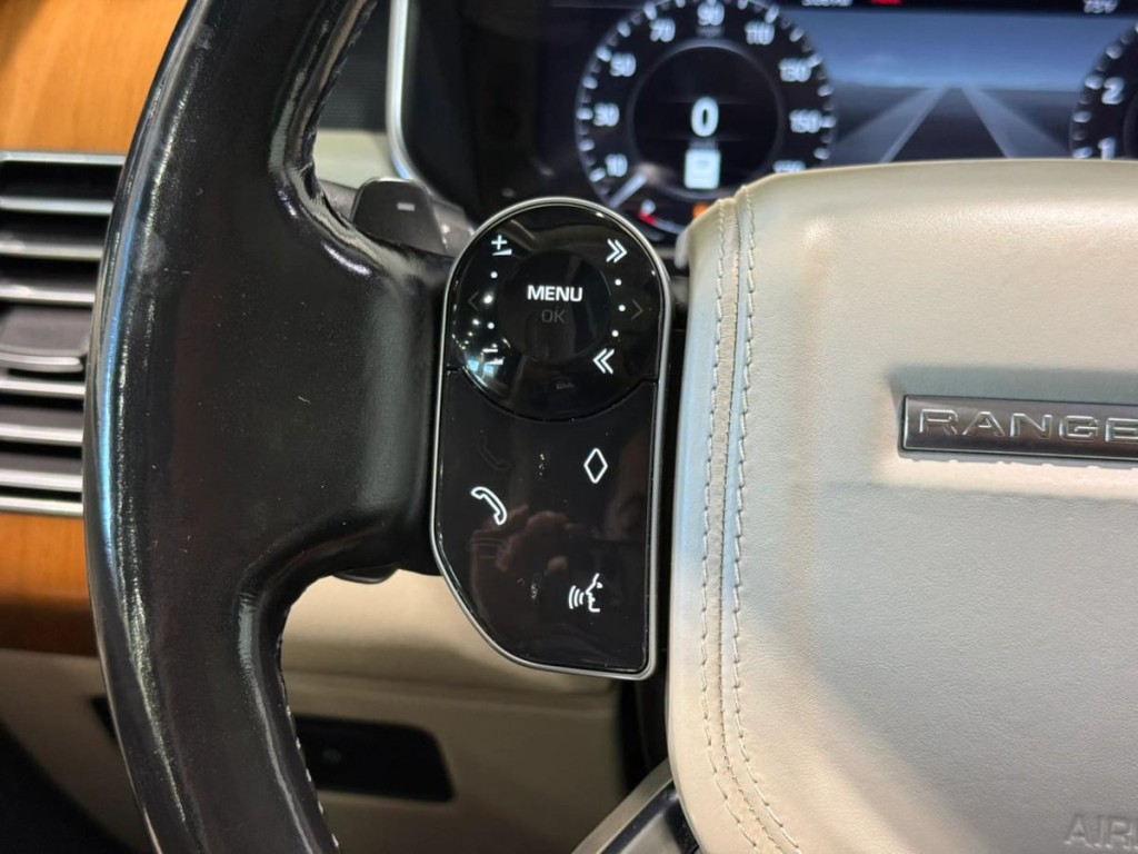 2019 Land Rover Range Rover Image 16