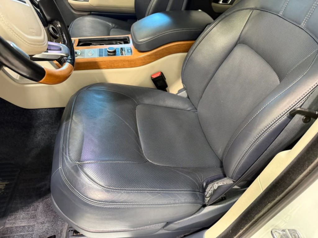 2019 Land Rover Range Rover Image 24