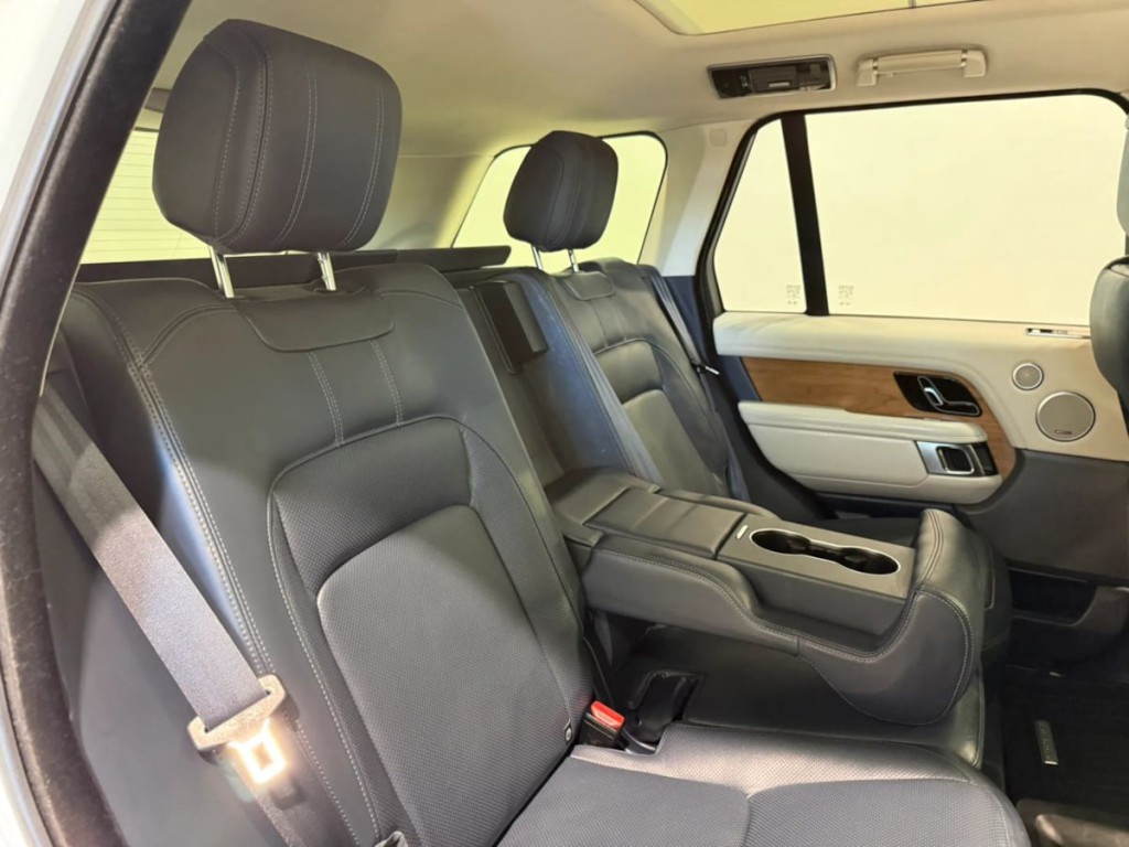 2019 Land Rover Range Rover Image 30