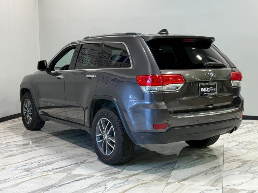 2017 Jeep Grand Cherokee Image 8