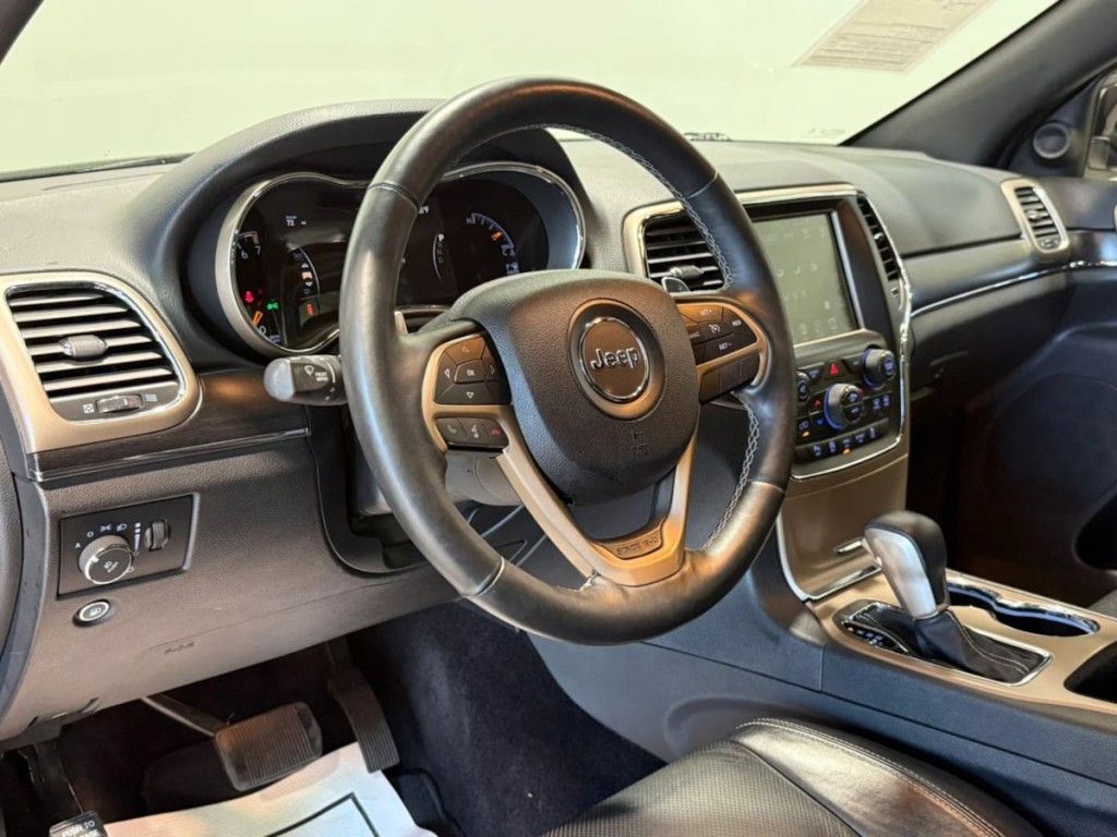 2017 Jeep Grand Cherokee Image 14