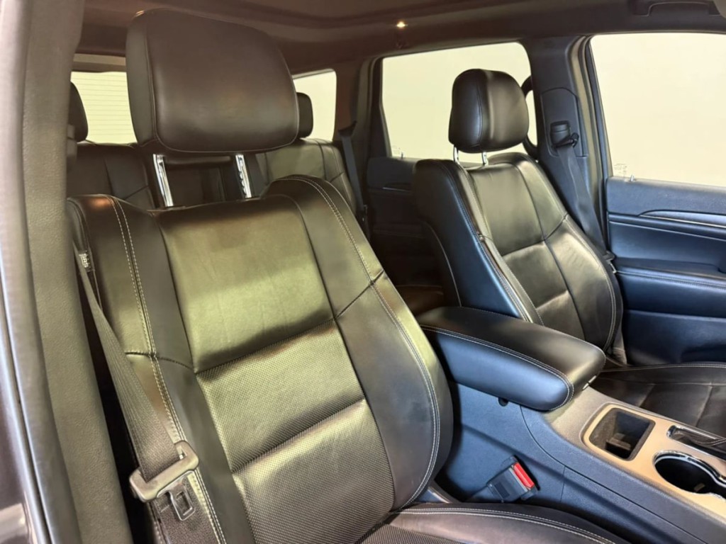 2017 Jeep Grand Cherokee Image 24