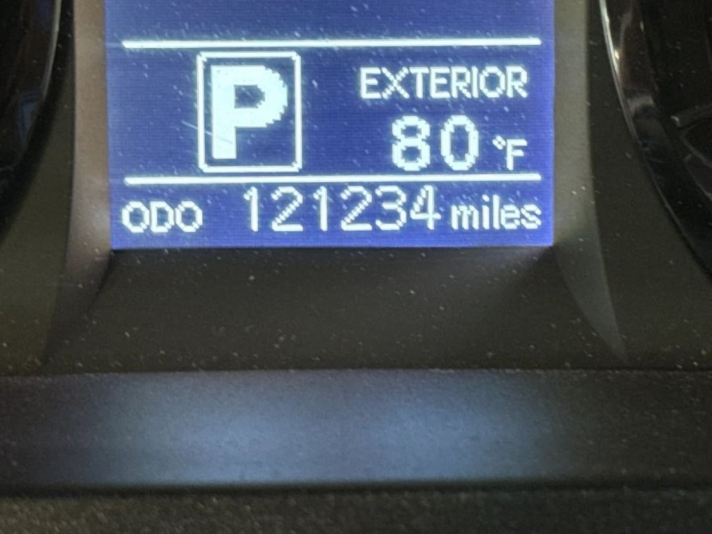 2017 Toyota Sienna Image 17