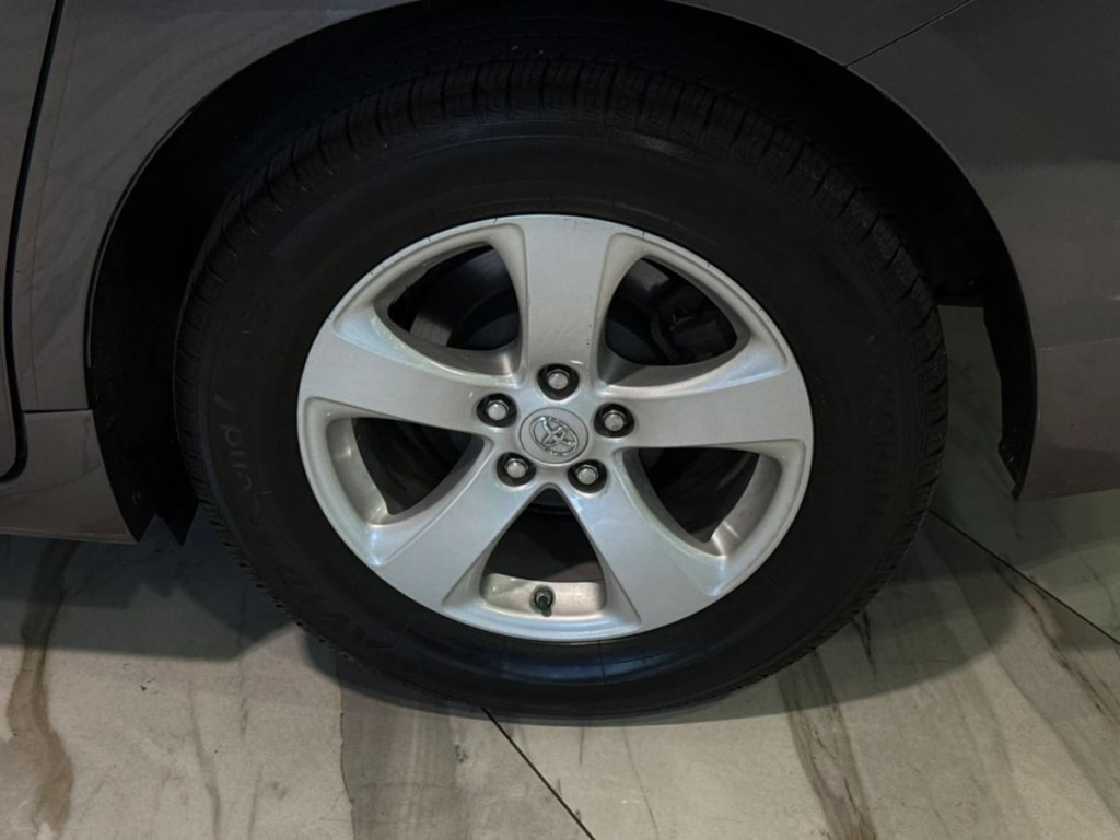 2017 Toyota Sienna Image 30