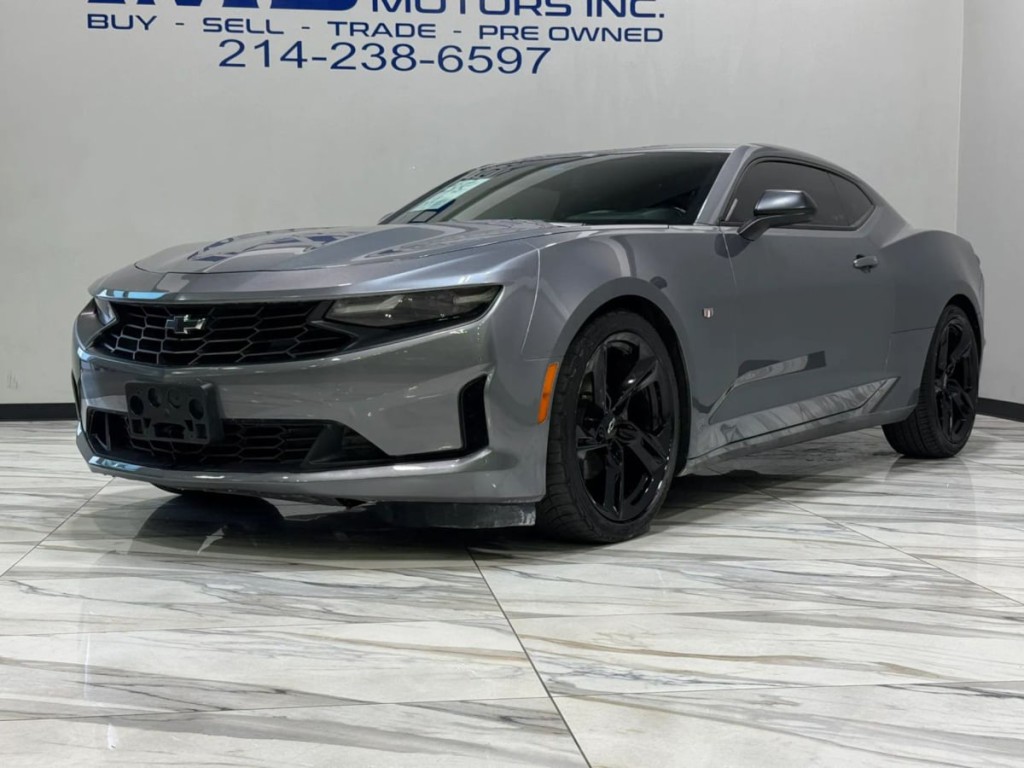 2021 Chevrolet Camaro Image 2