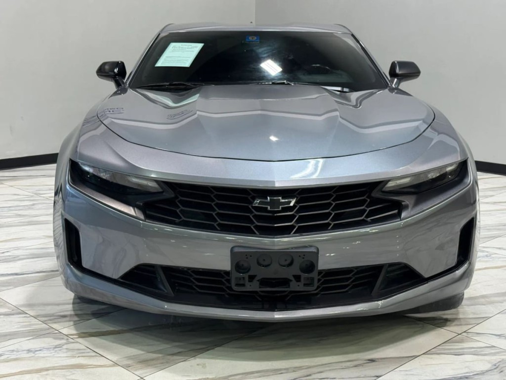 2021 Chevrolet Camaro Image 3