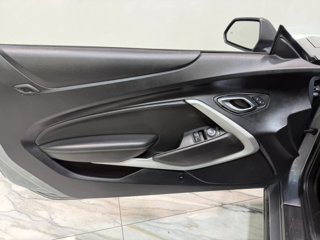 2021 Chevrolet Camaro Image 11