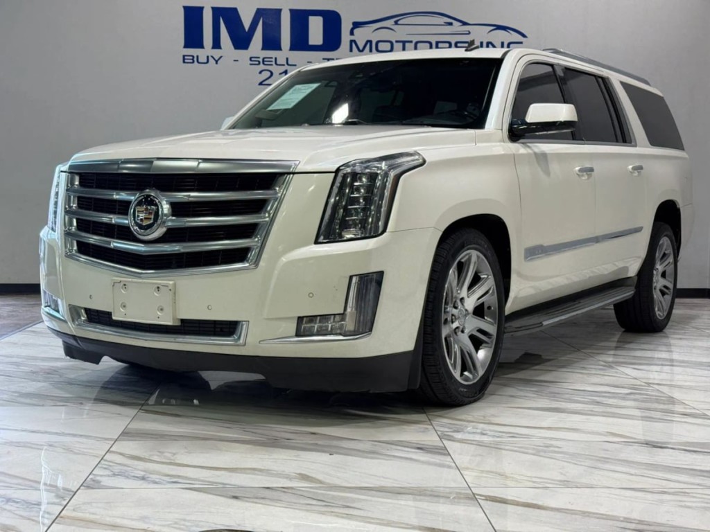 2015 Cadillac Escalade Image 2
