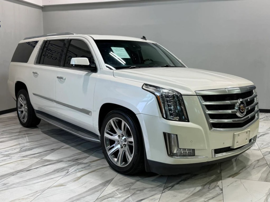 2015 Cadillac Escalade Image 5