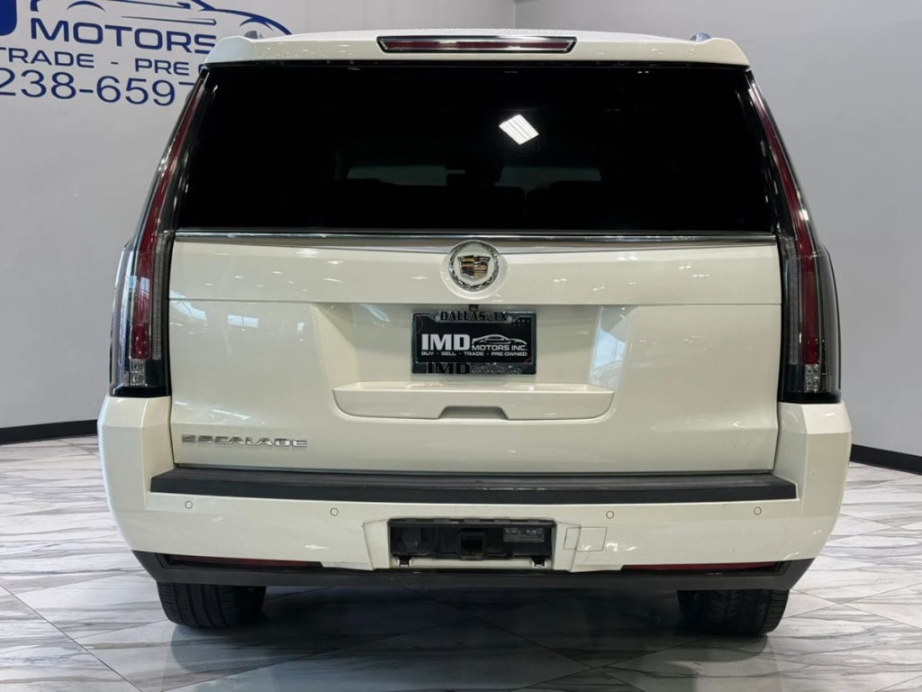 2015 Cadillac Escalade Image 7