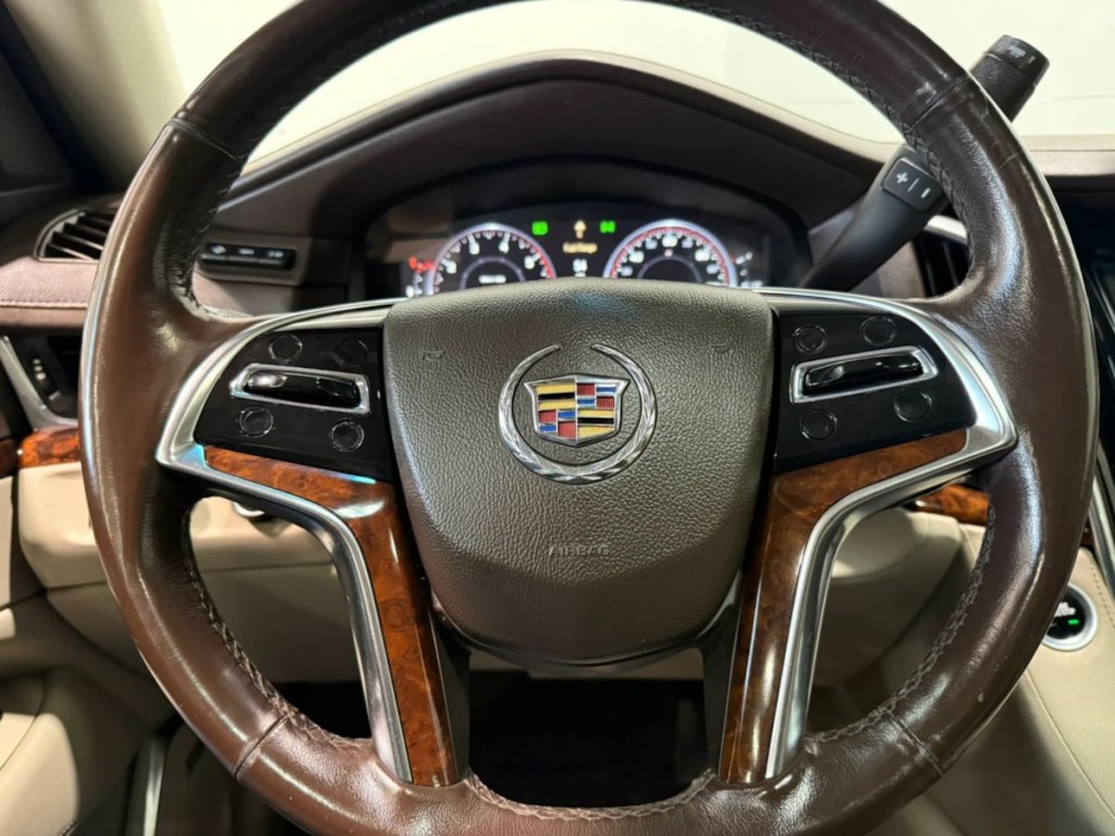 2015 Cadillac Escalade Image 14