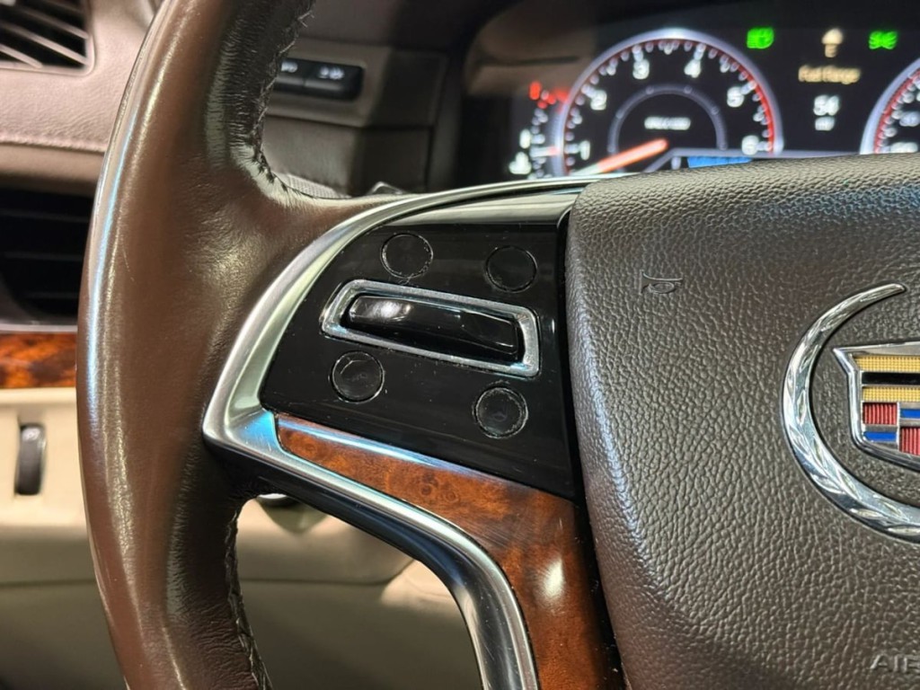 2015 Cadillac Escalade Image 15