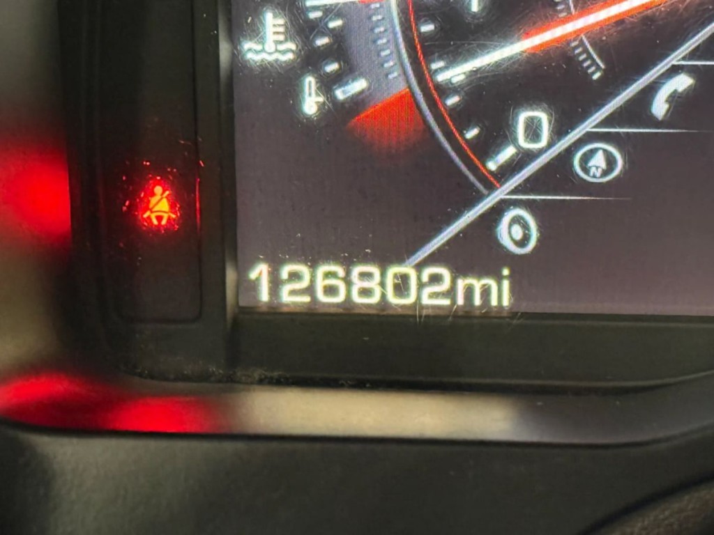 2015 Cadillac Escalade Image 18