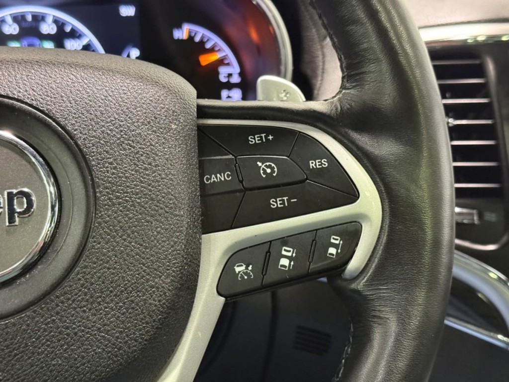 2015 Jeep Grand Cherokee Image 17