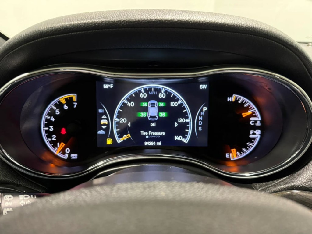 2015 Jeep Grand Cherokee Image 18