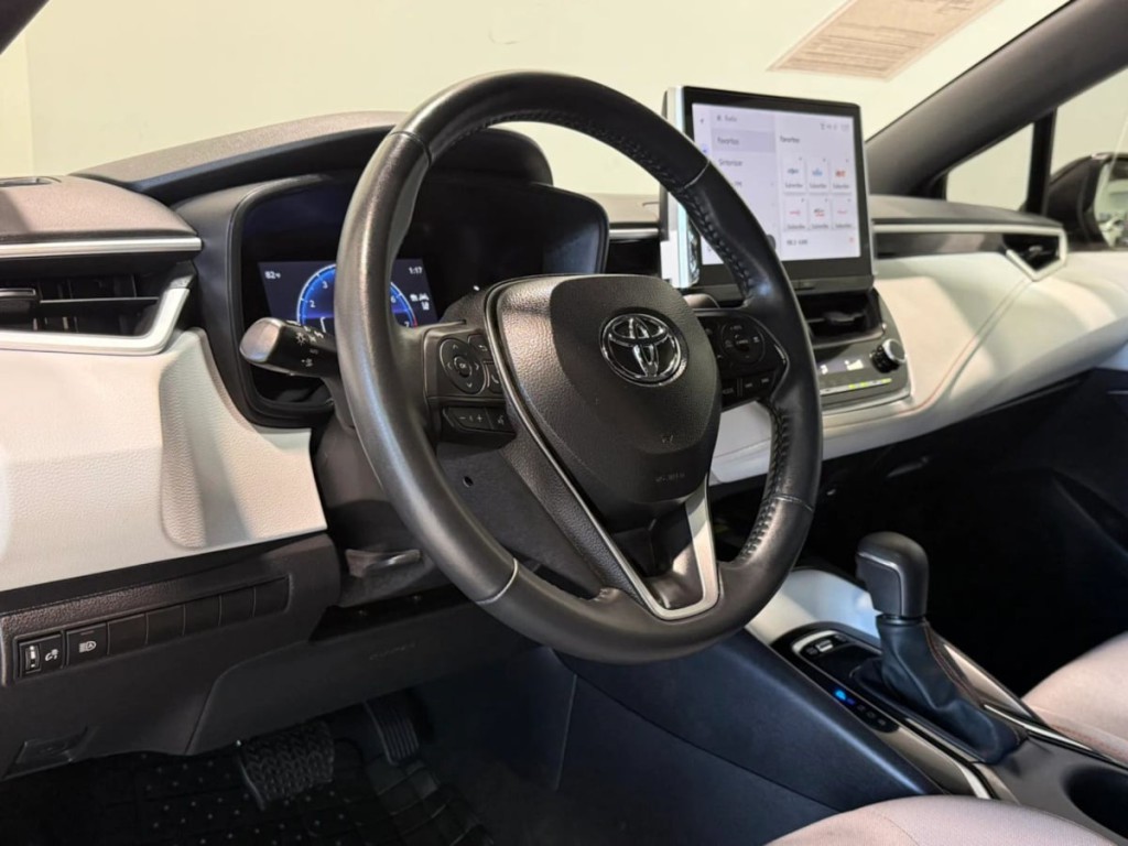 2025 Toyota Corolla Image 13